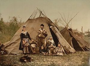 350px-Saami_Family_1900.jpg